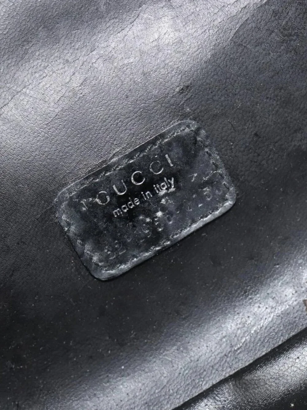 Gucci brand	gucci color	black