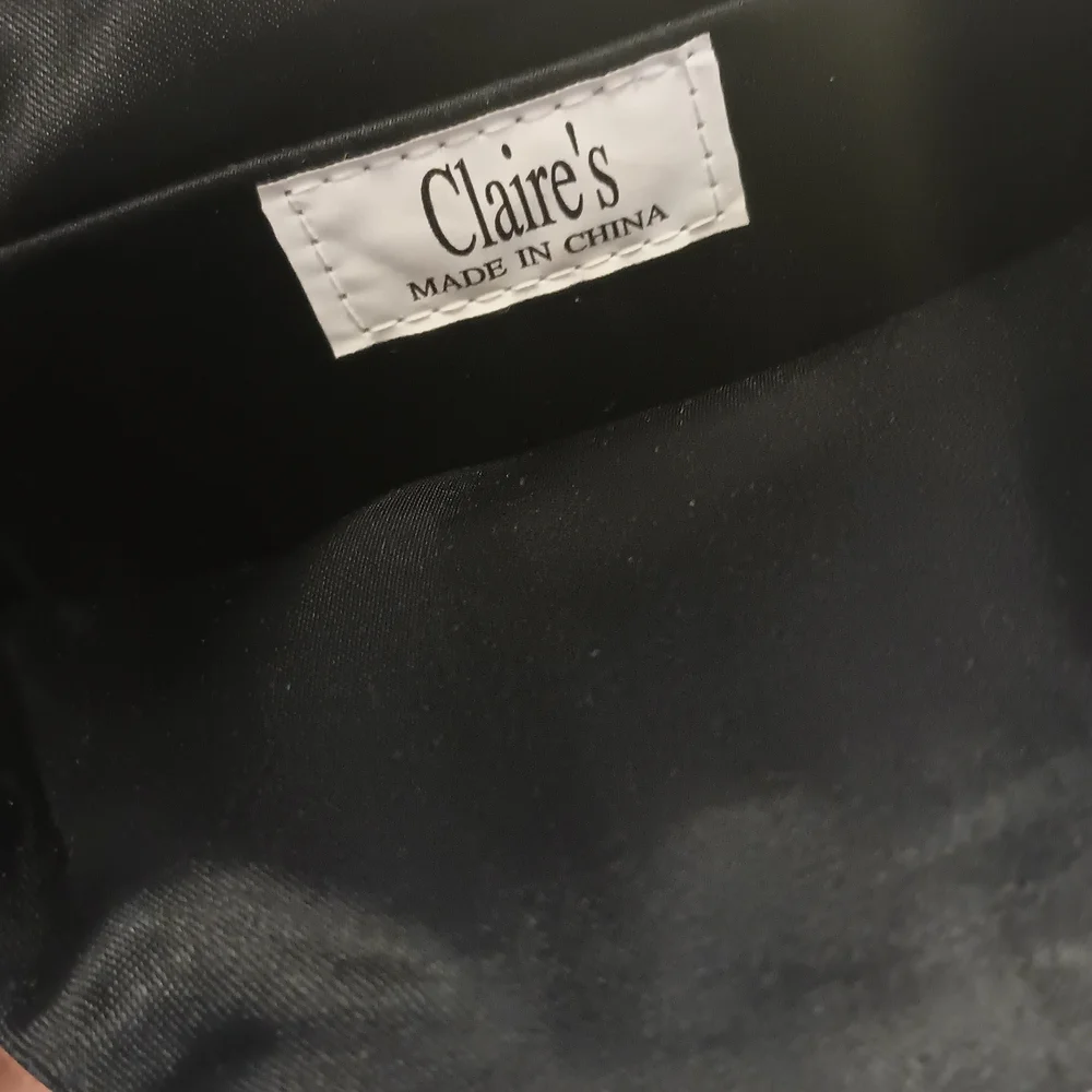 Claires chic black