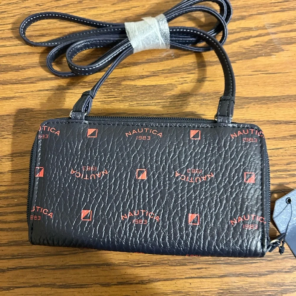 Nautica wristlet including