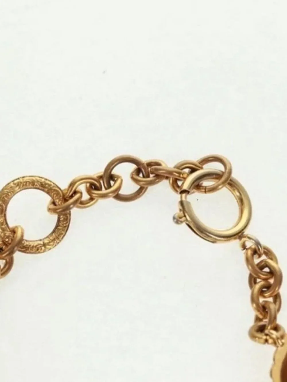 CHANEL brand	chanel color	gold