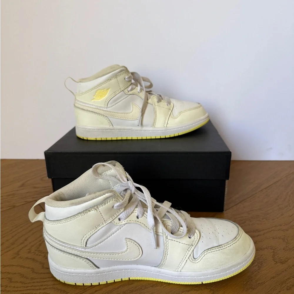 Nike classic style