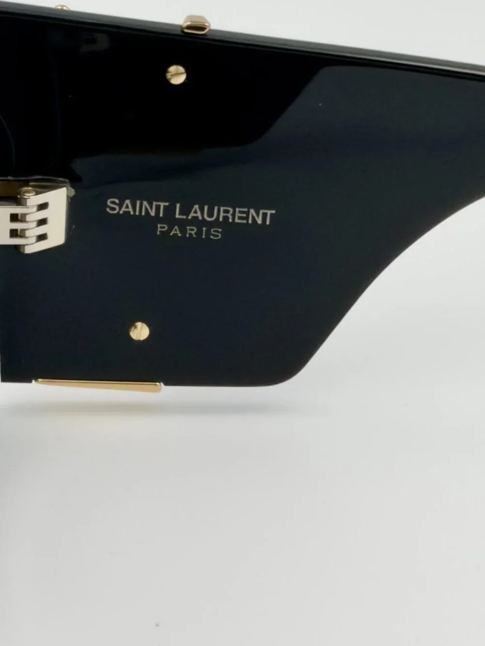Yves Saint Laurent saint laurent