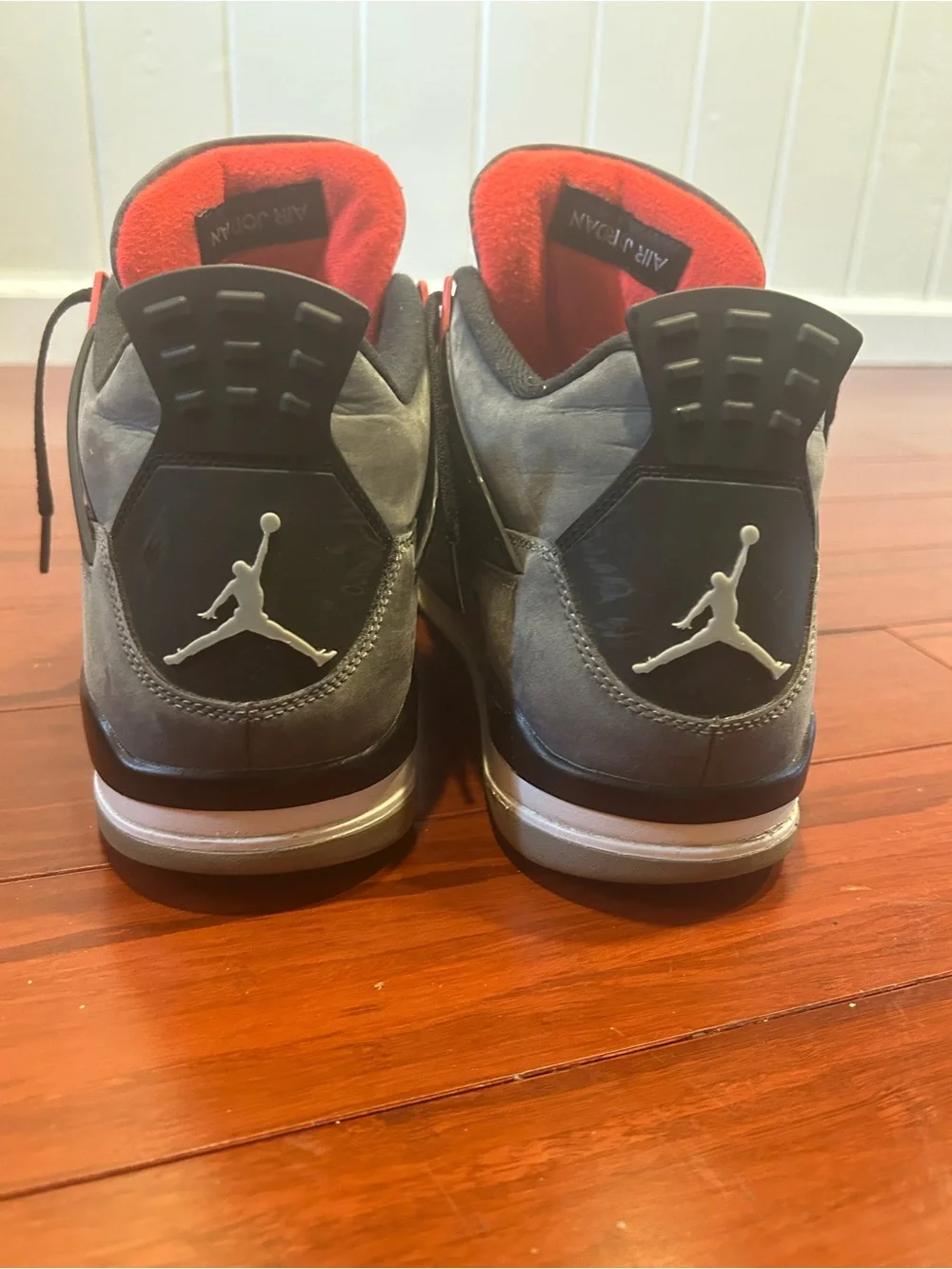 Jordan “infrared” retro
