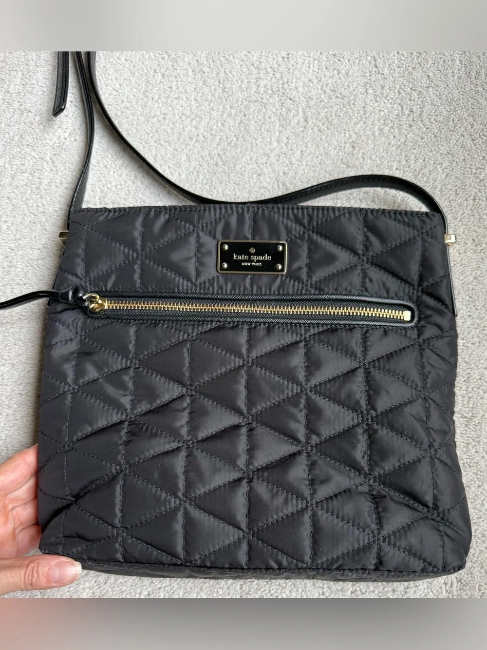 kate spade york features pocket