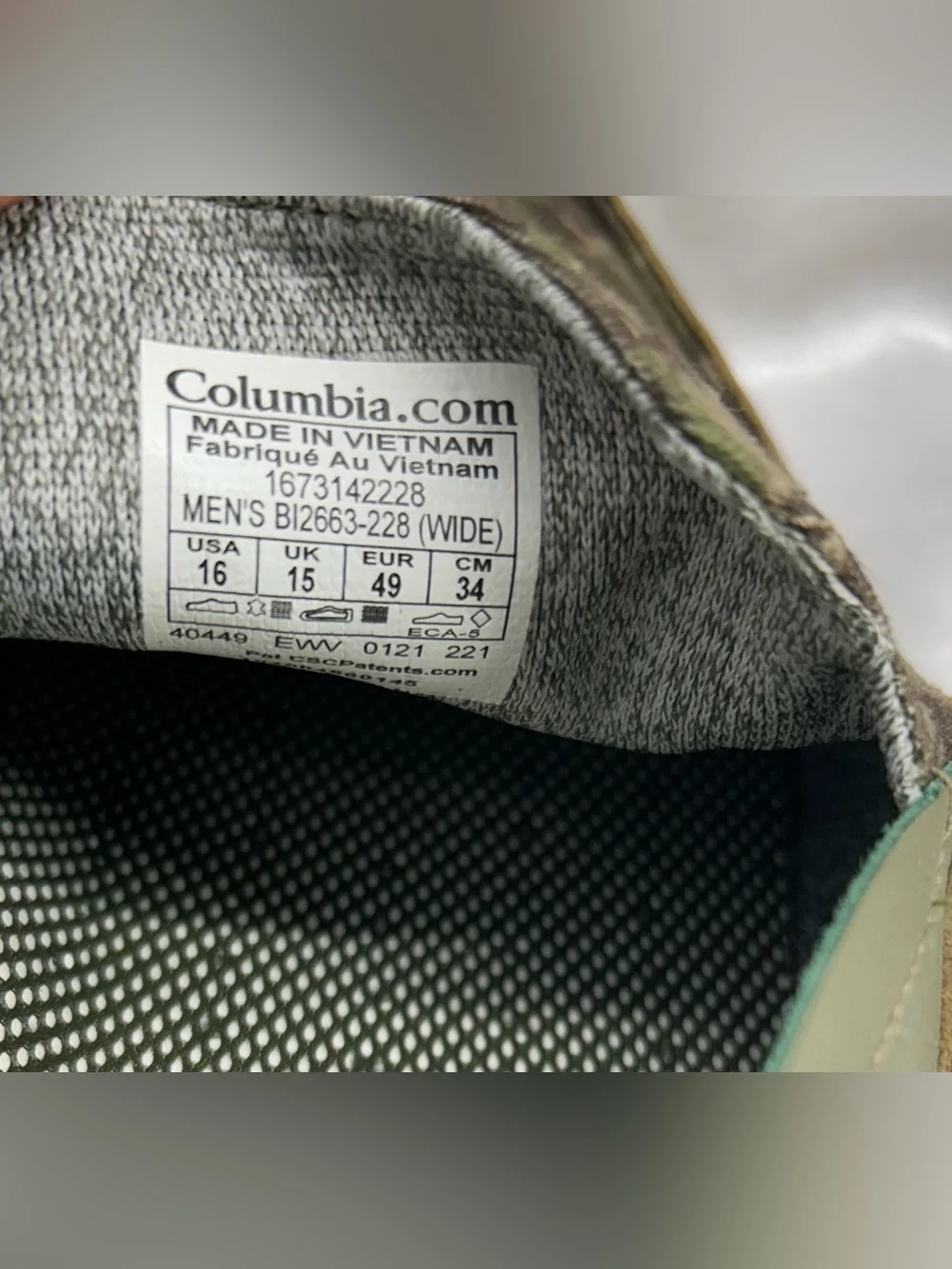 Columbia slip loafers