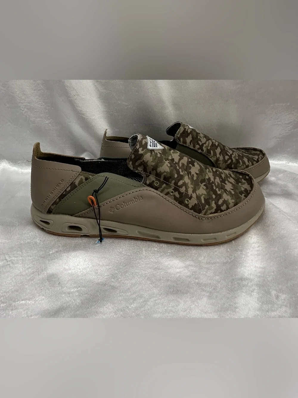 Columbia slip loafers