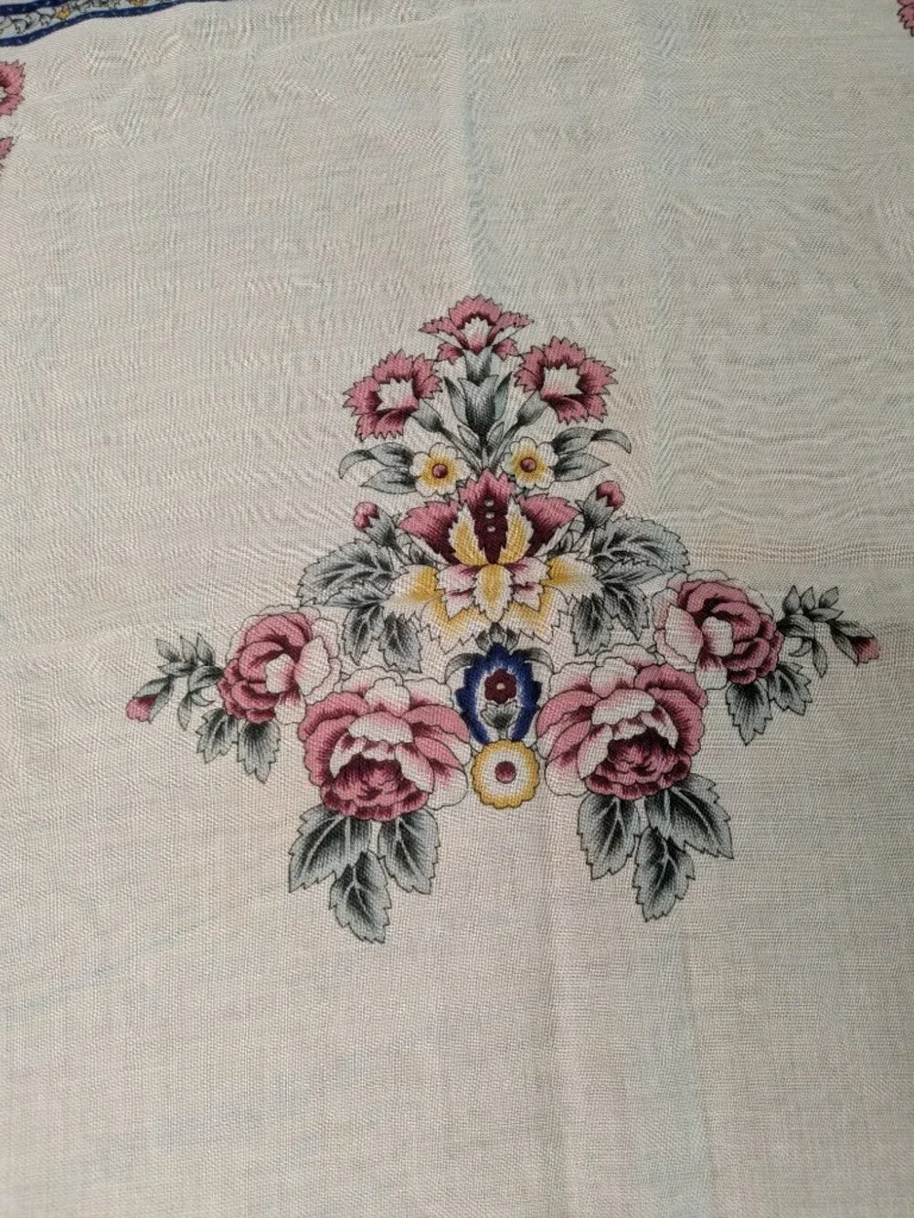N/A woven neck
