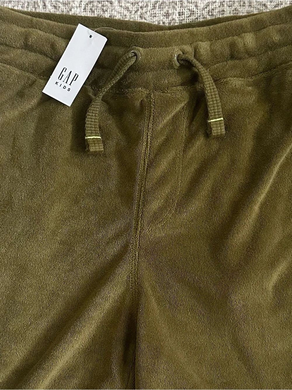 GAP olive green