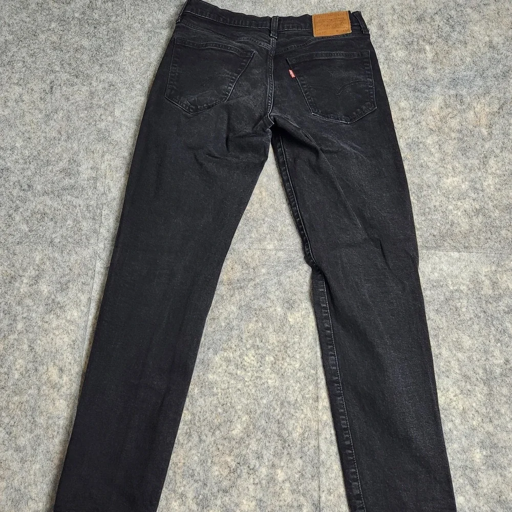 Levis am selling