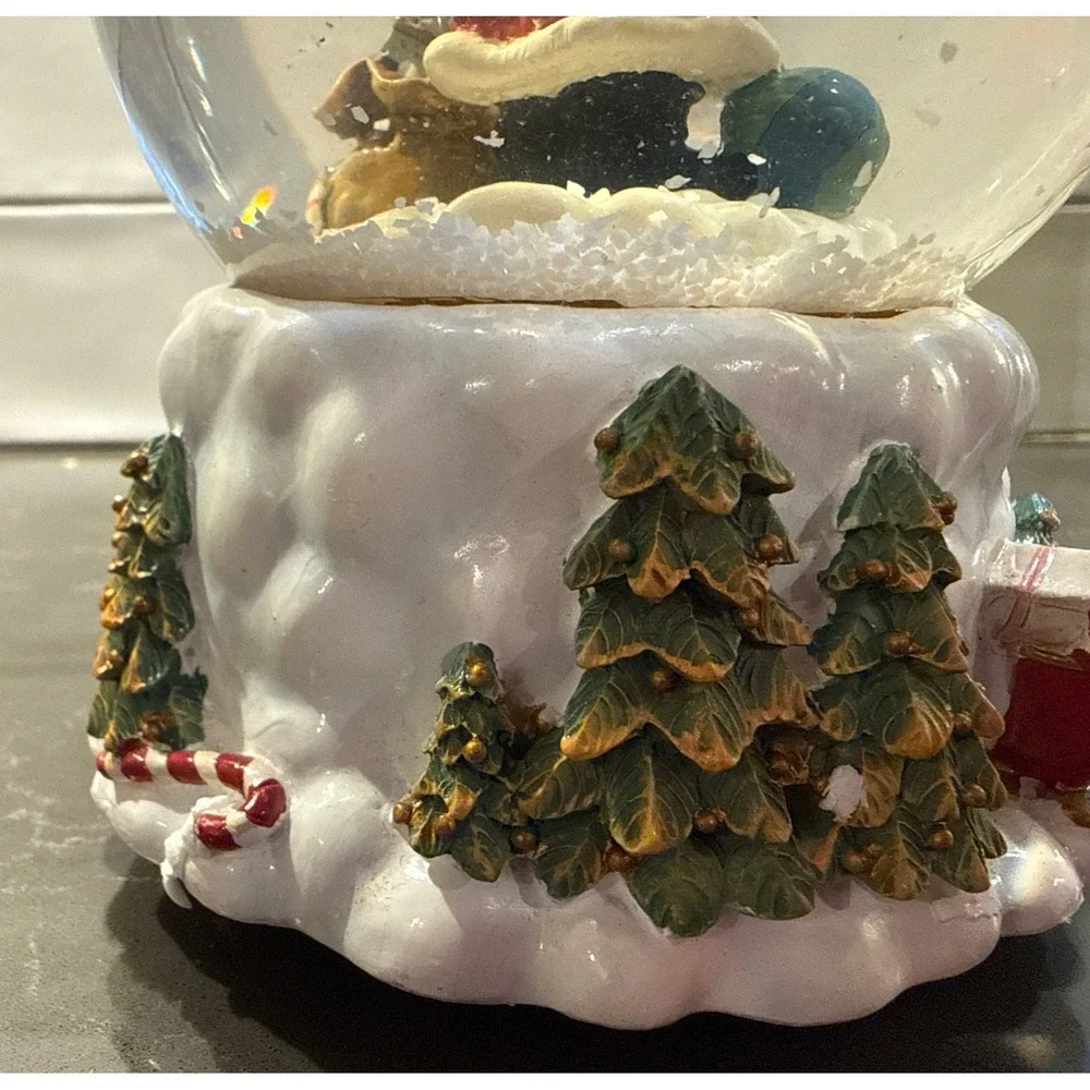 The Unbranded Brand santa snow