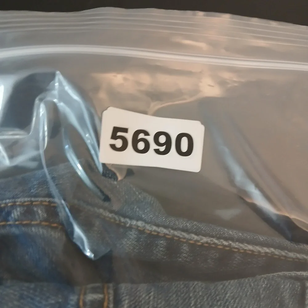 Levis see images