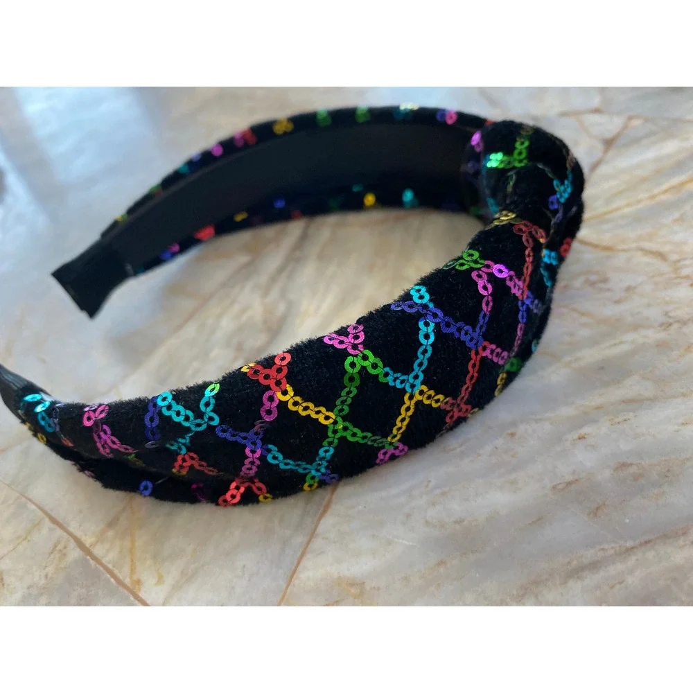 Boutique velvet knotted