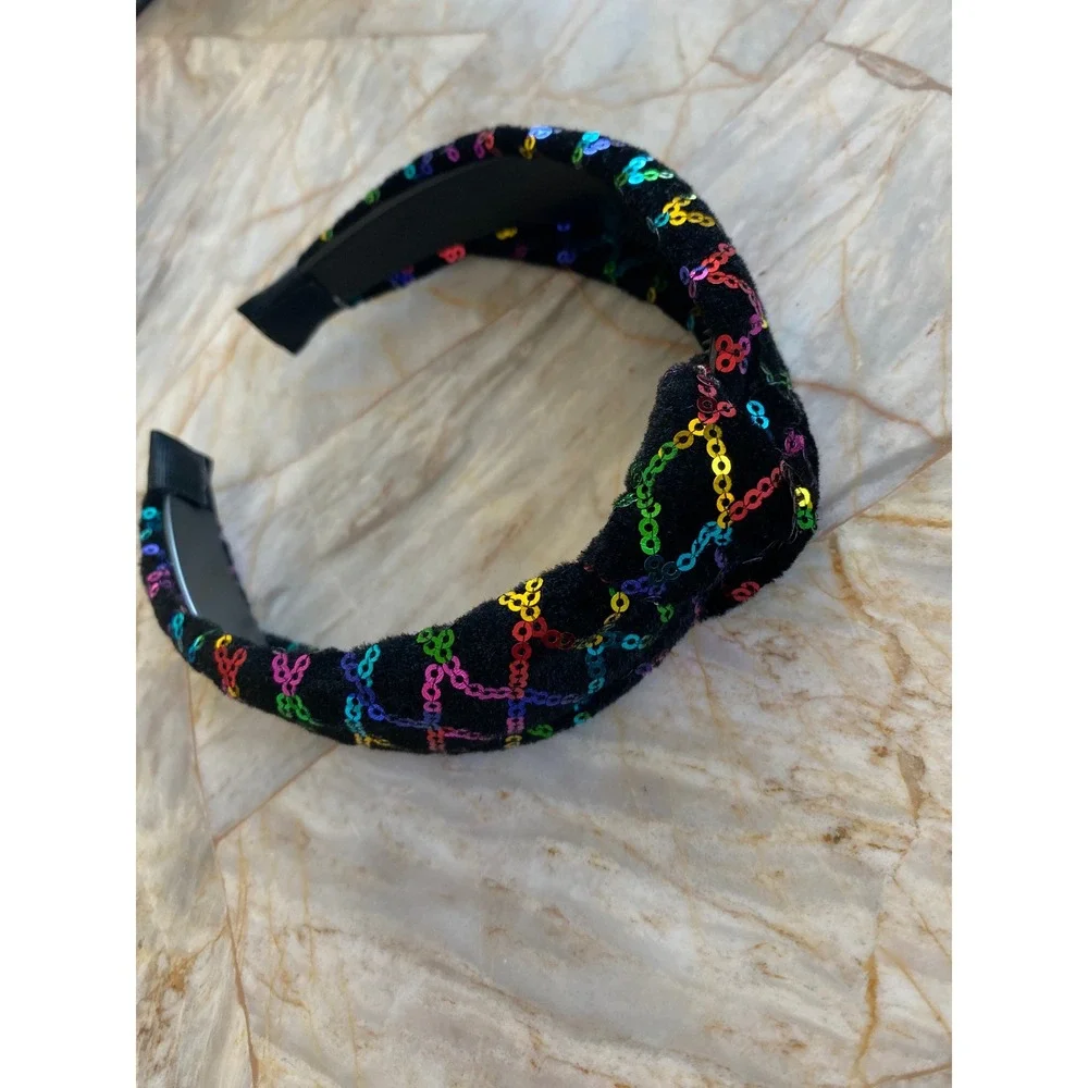 Boutique velvet knotted
