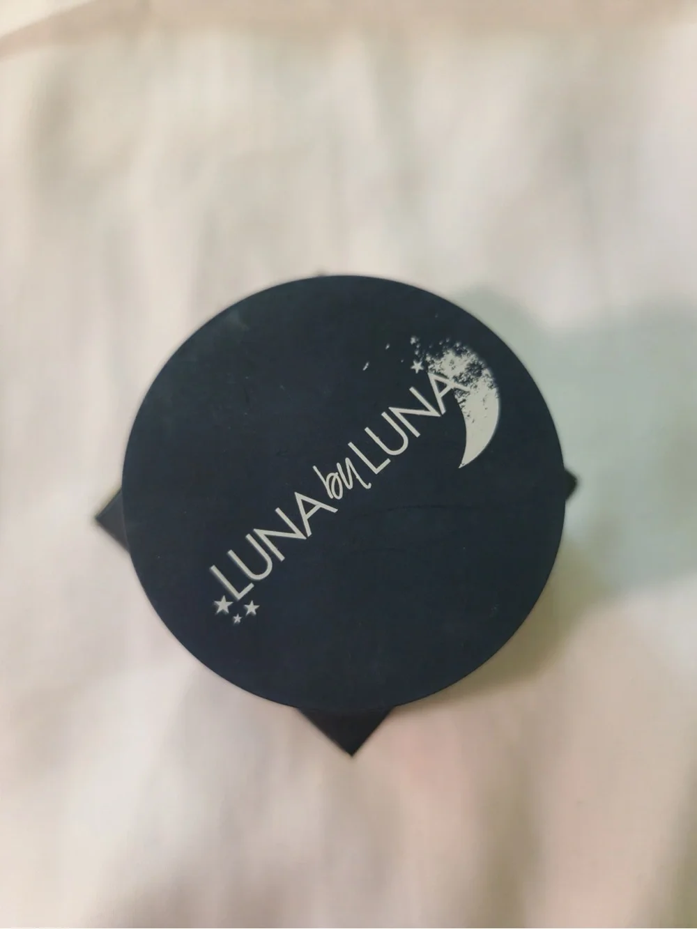 4/25 bundle item. Luna By Luna Translucent Powder