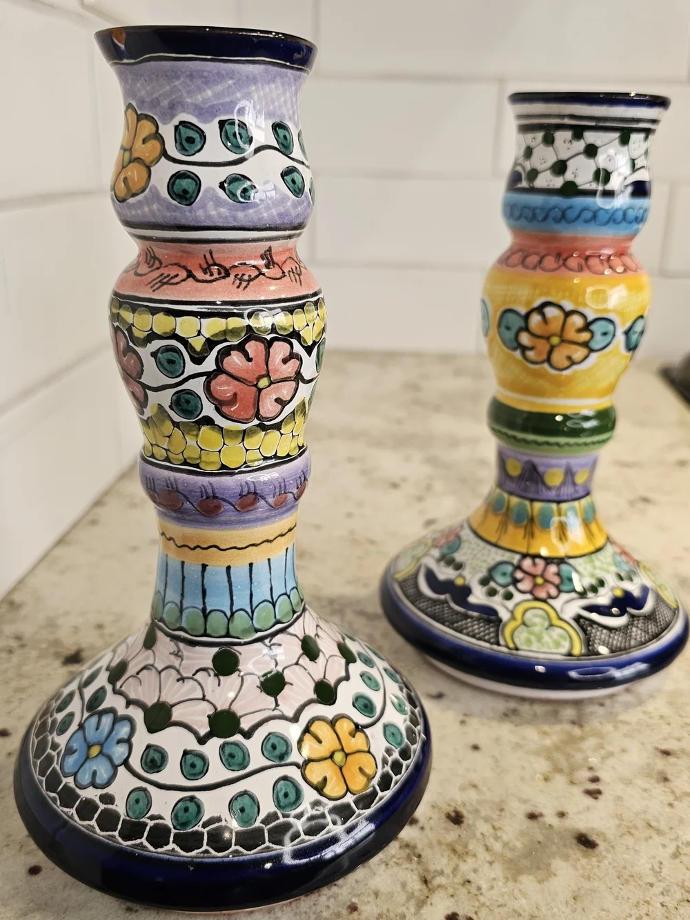 Talavera pair hand