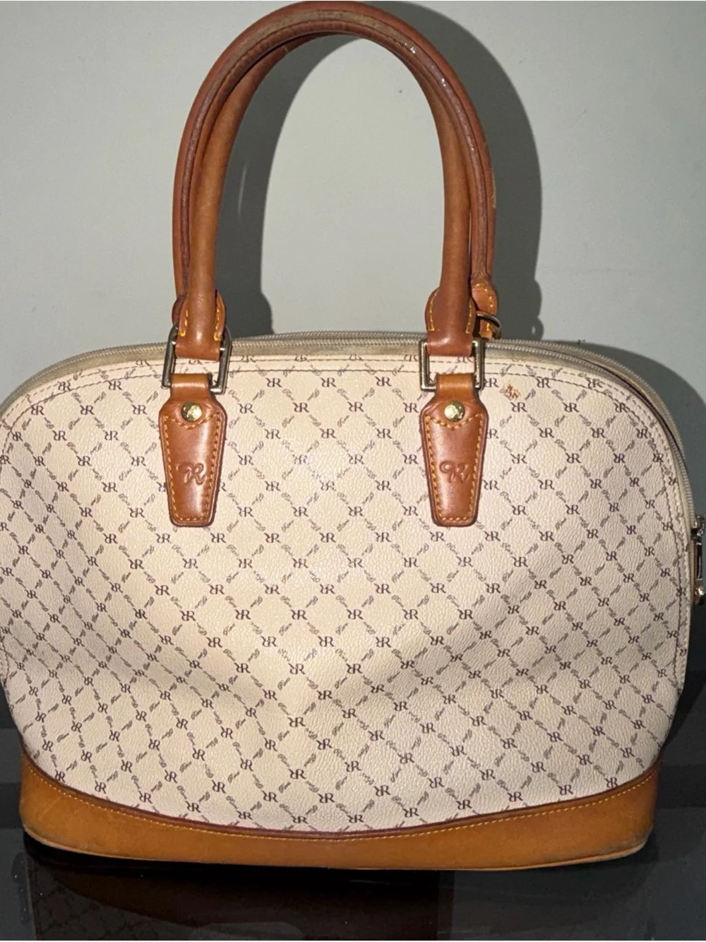Rioni classic satchel