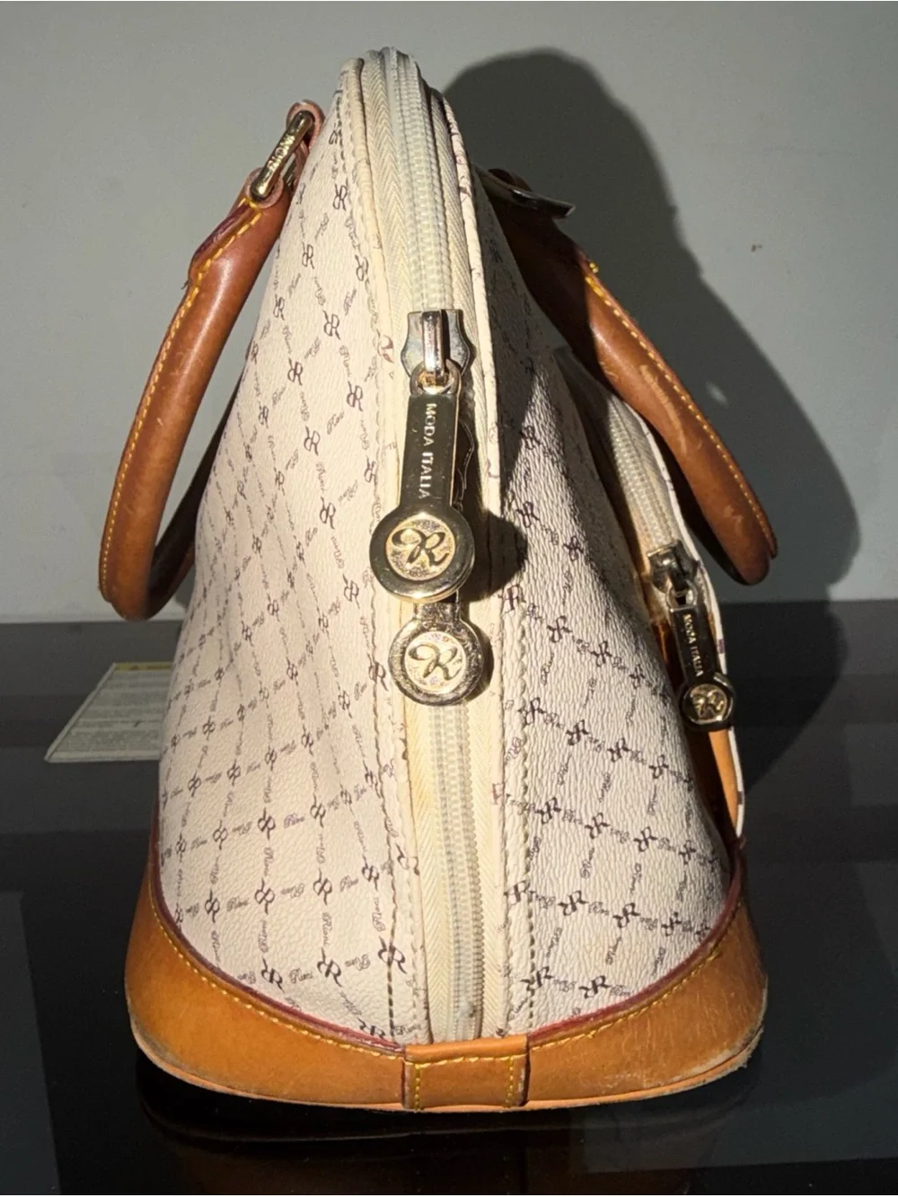 Rioni classic satchel