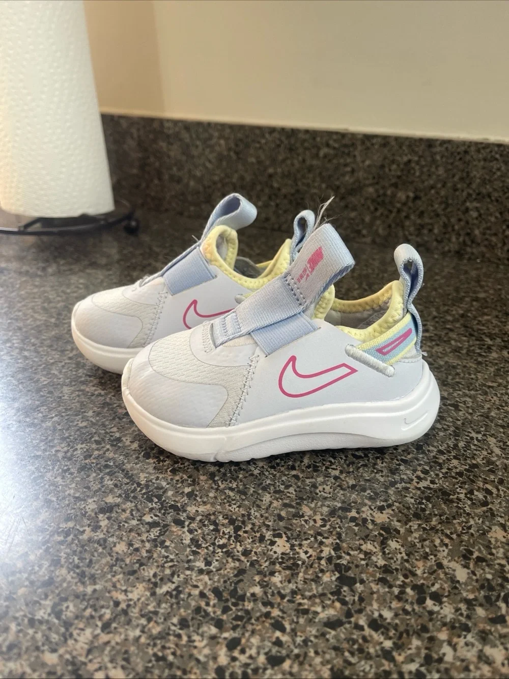 Nike easy slip