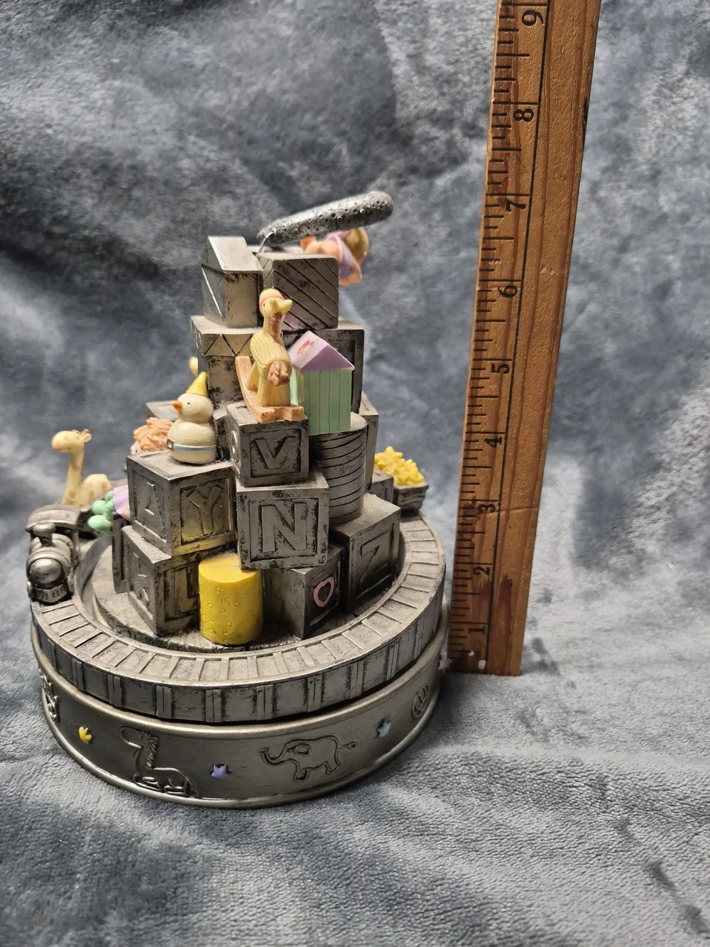 Vintage Royal Limited Rotating Music Box Plays Braham's LullabyTrain Circle TEST