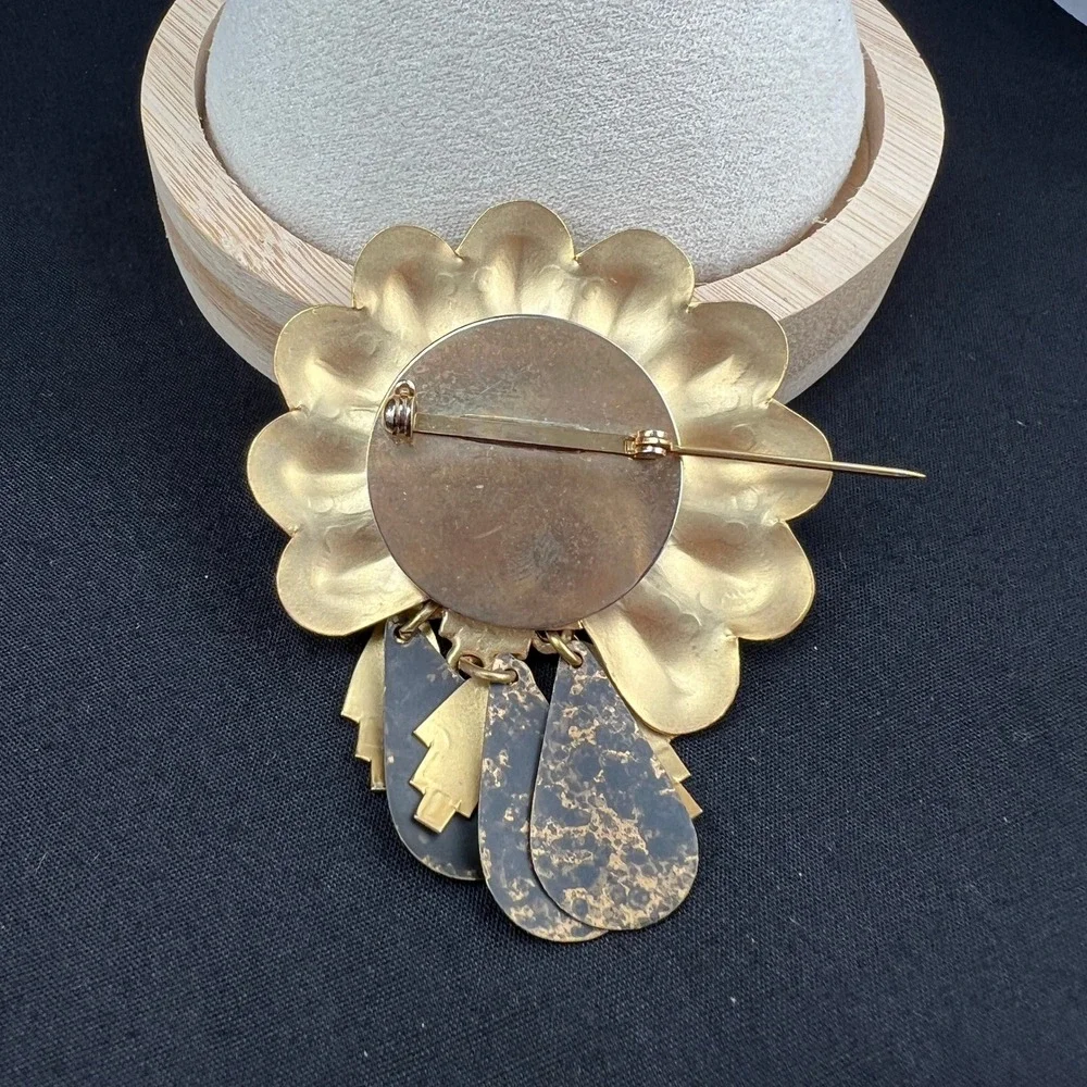 Vintage Brooch Etched Scalloped Gold Tone Black Boho Ethnic