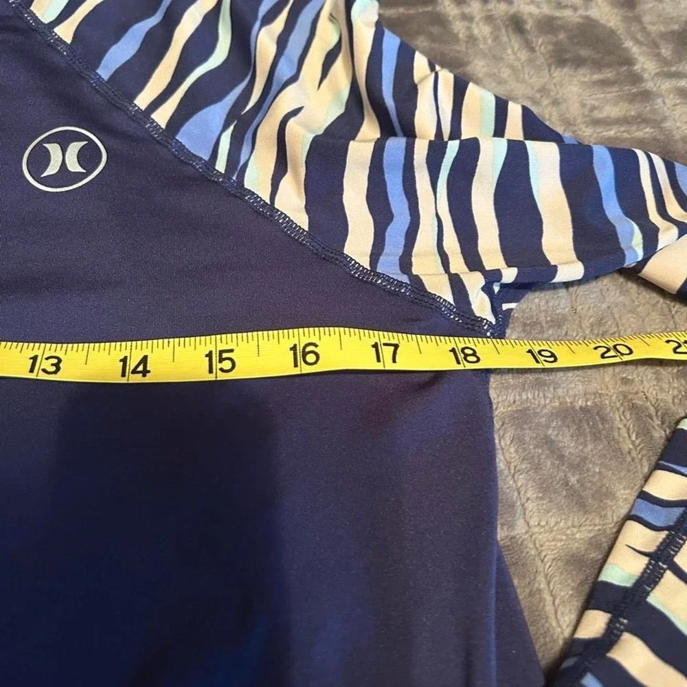 Hurley blue white