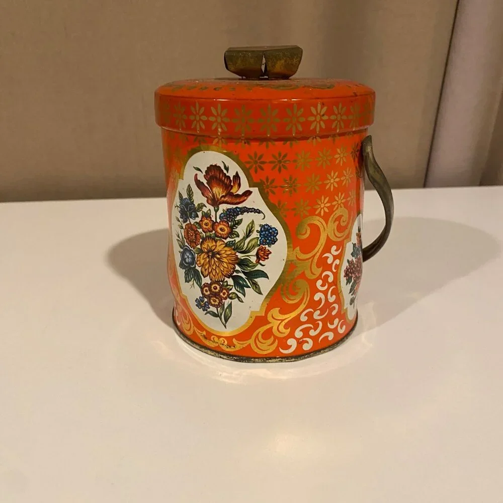 N/A charming vintage