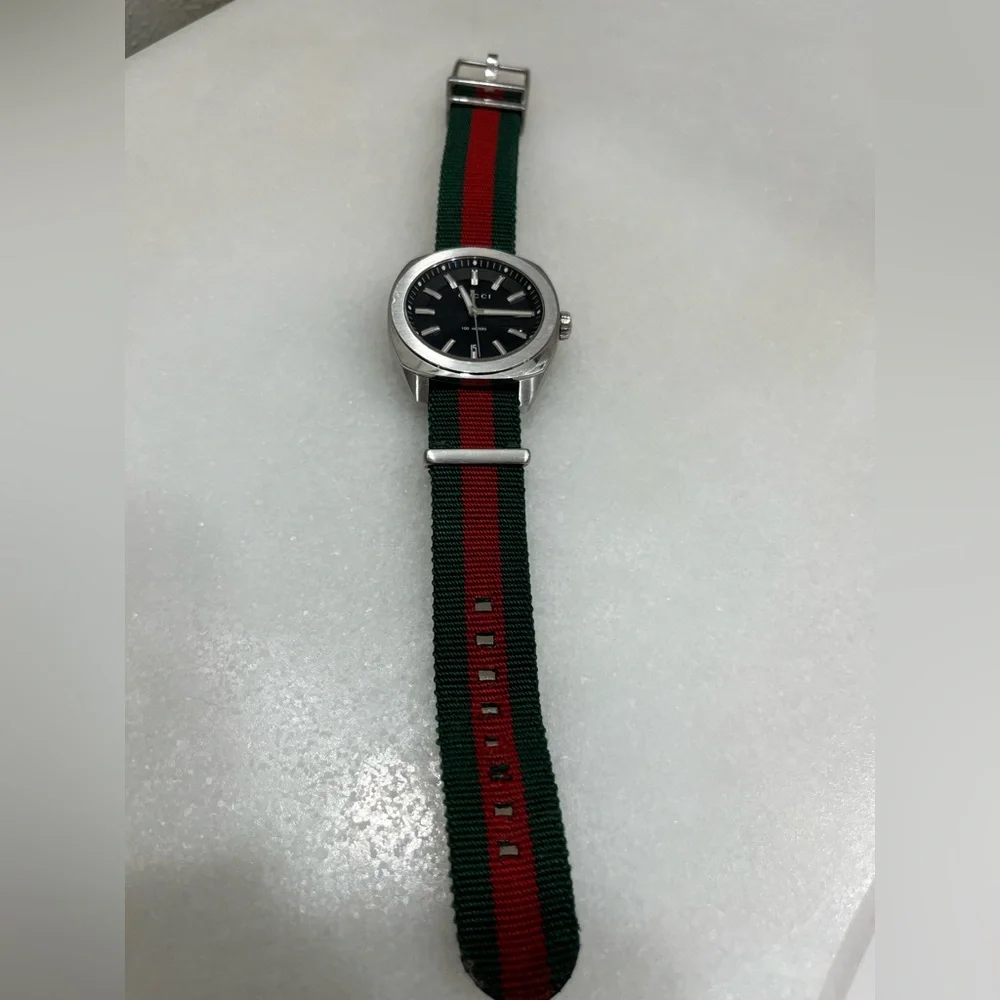 Gucci classic wristwatch