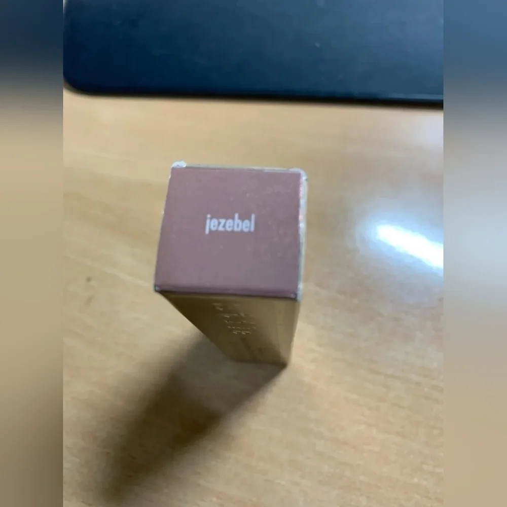 Stila rich beautiful
