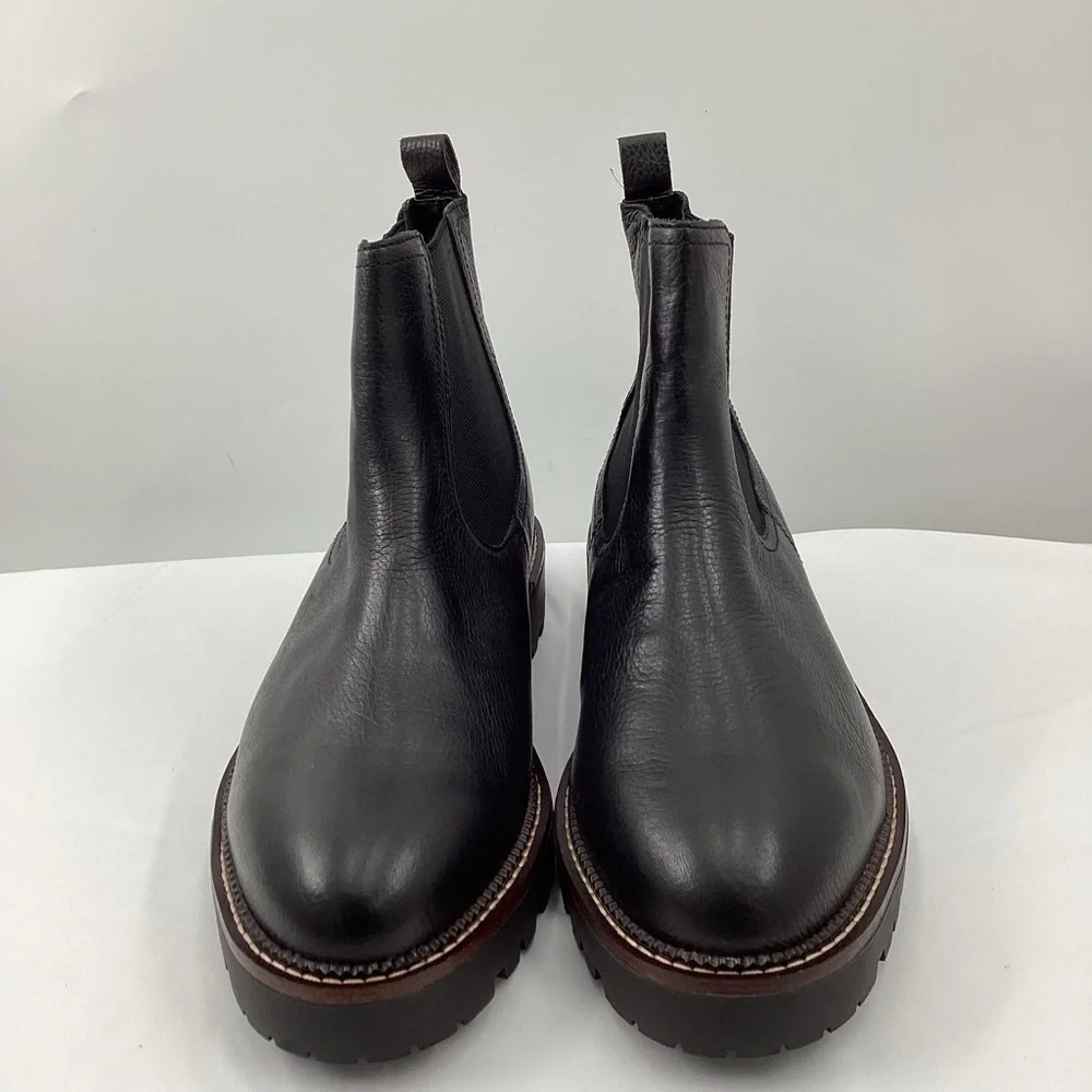 Caslon stylish black