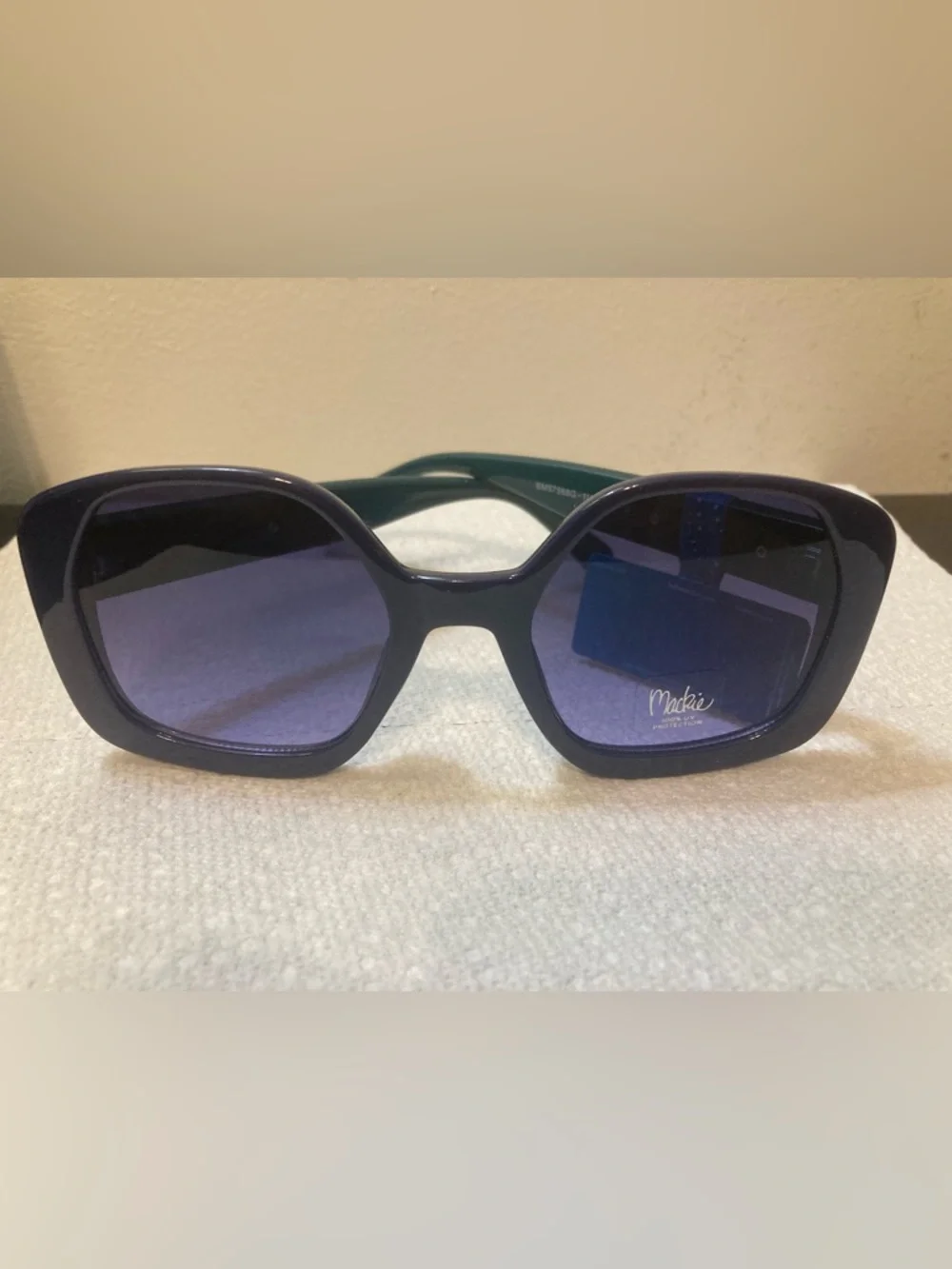 Bob Mackie stylish navy