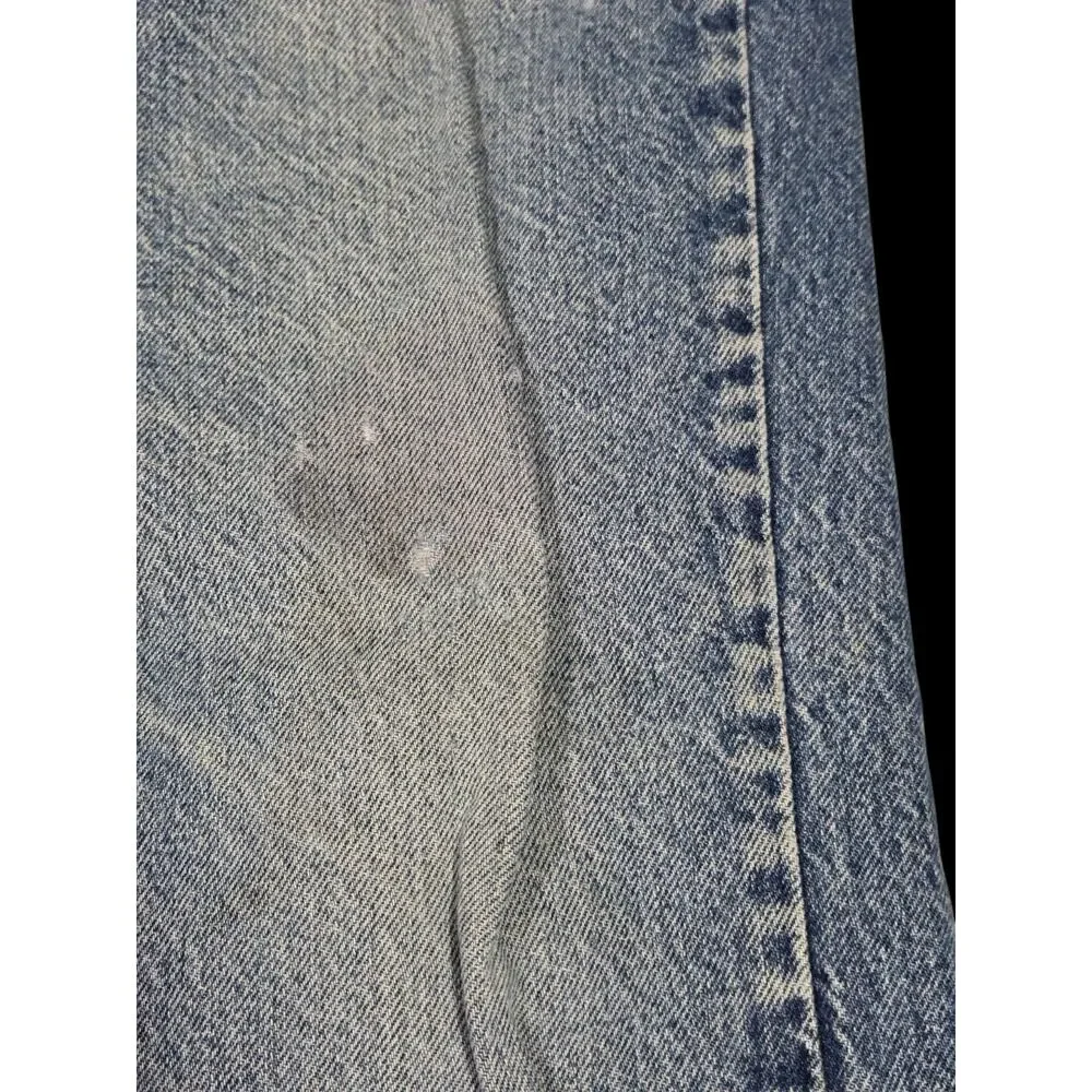 Levis product distressed