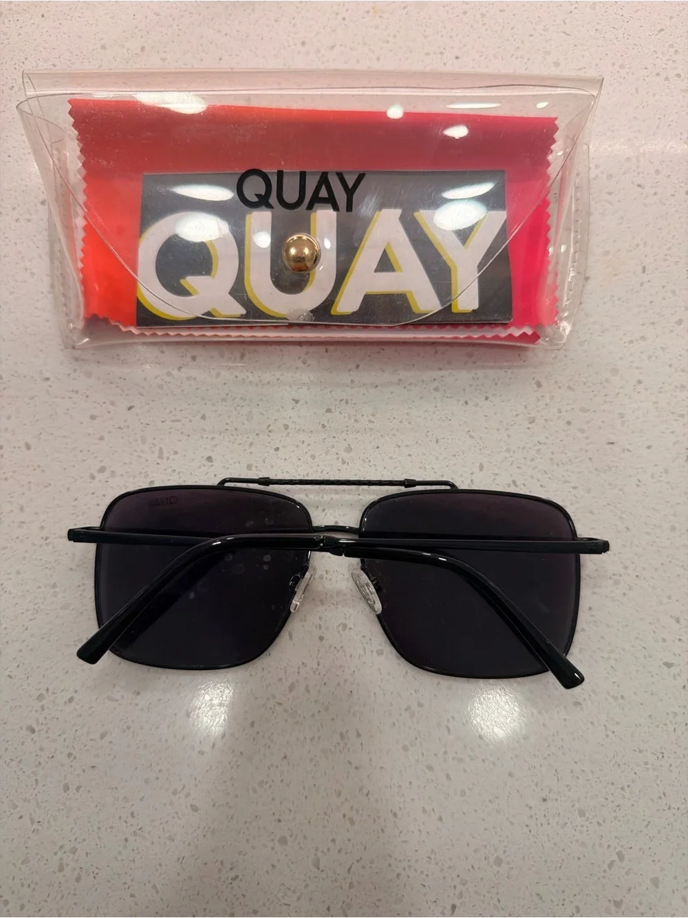 N/A quay aviator