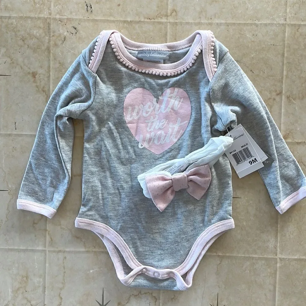 NWT Wendy Bellisimo Onesy and Matching Headband Size 9M