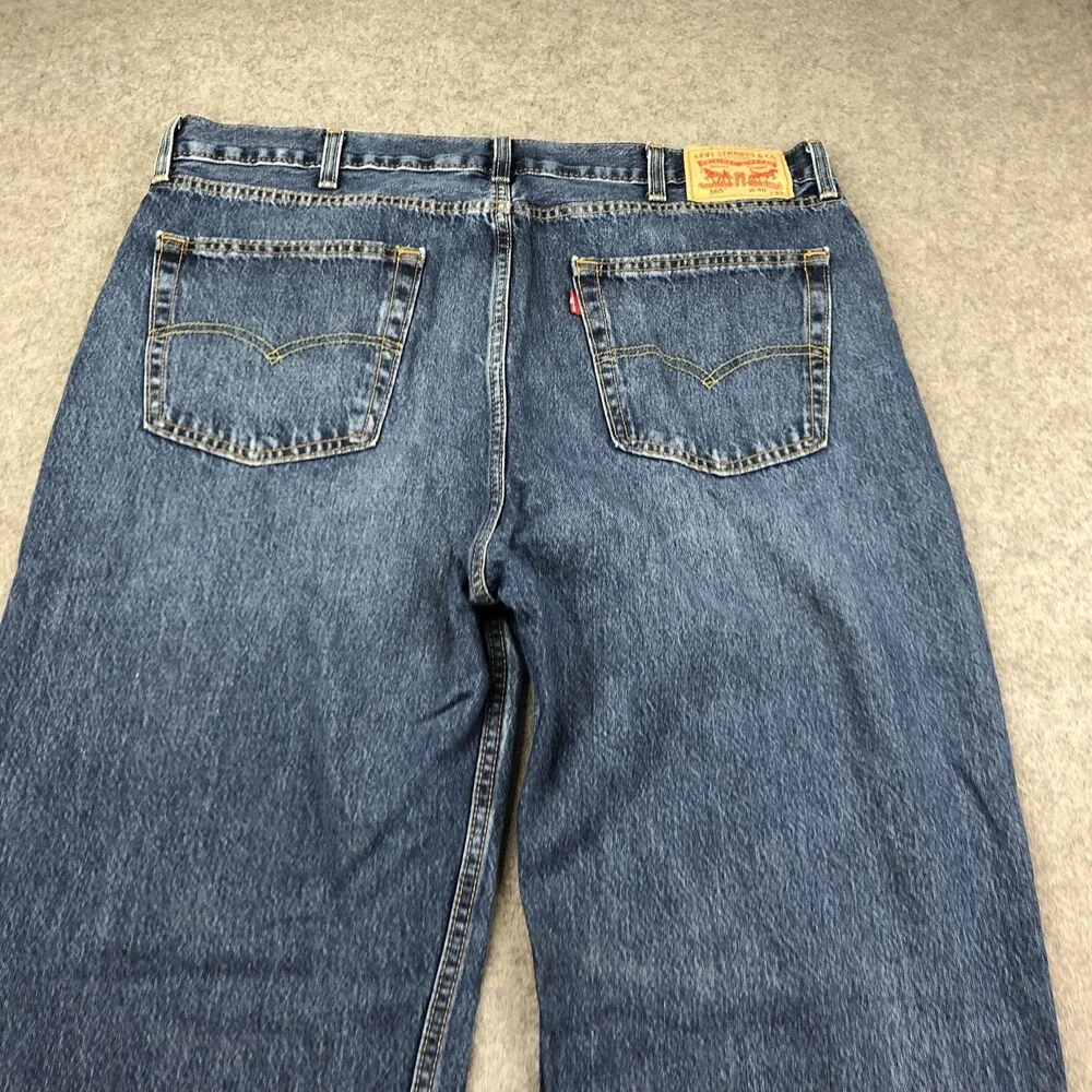 Levis levis 565