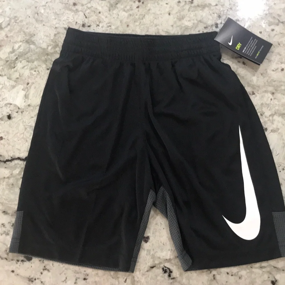Boys Nike Training Shorts Size Small & Medium New