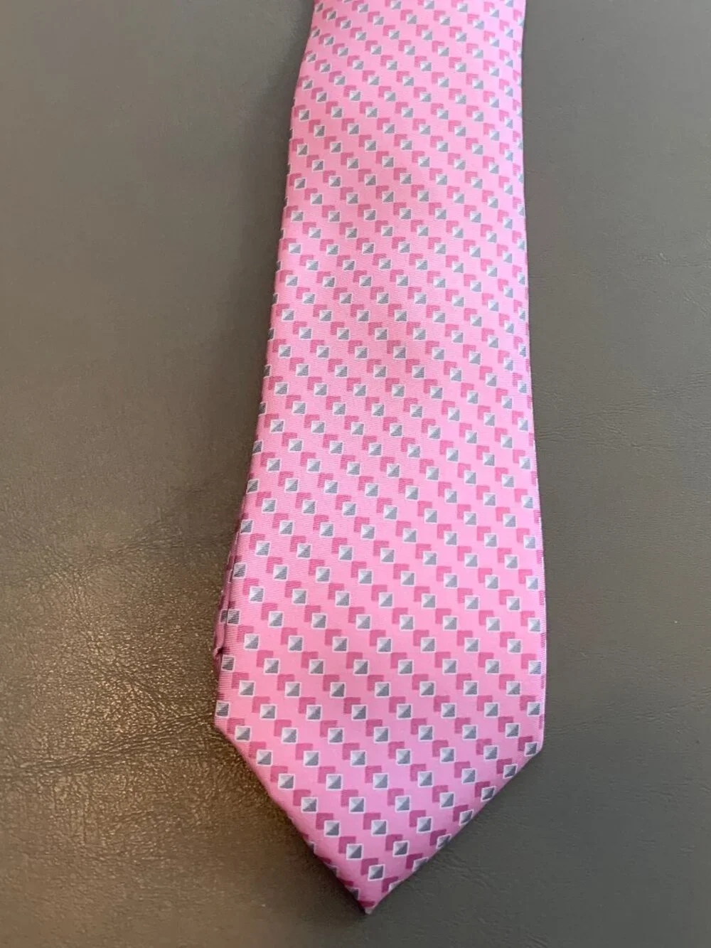 Michael Kors Men's 100% Silk 3'' Neck Tie, Pink Shadow Square, One Size