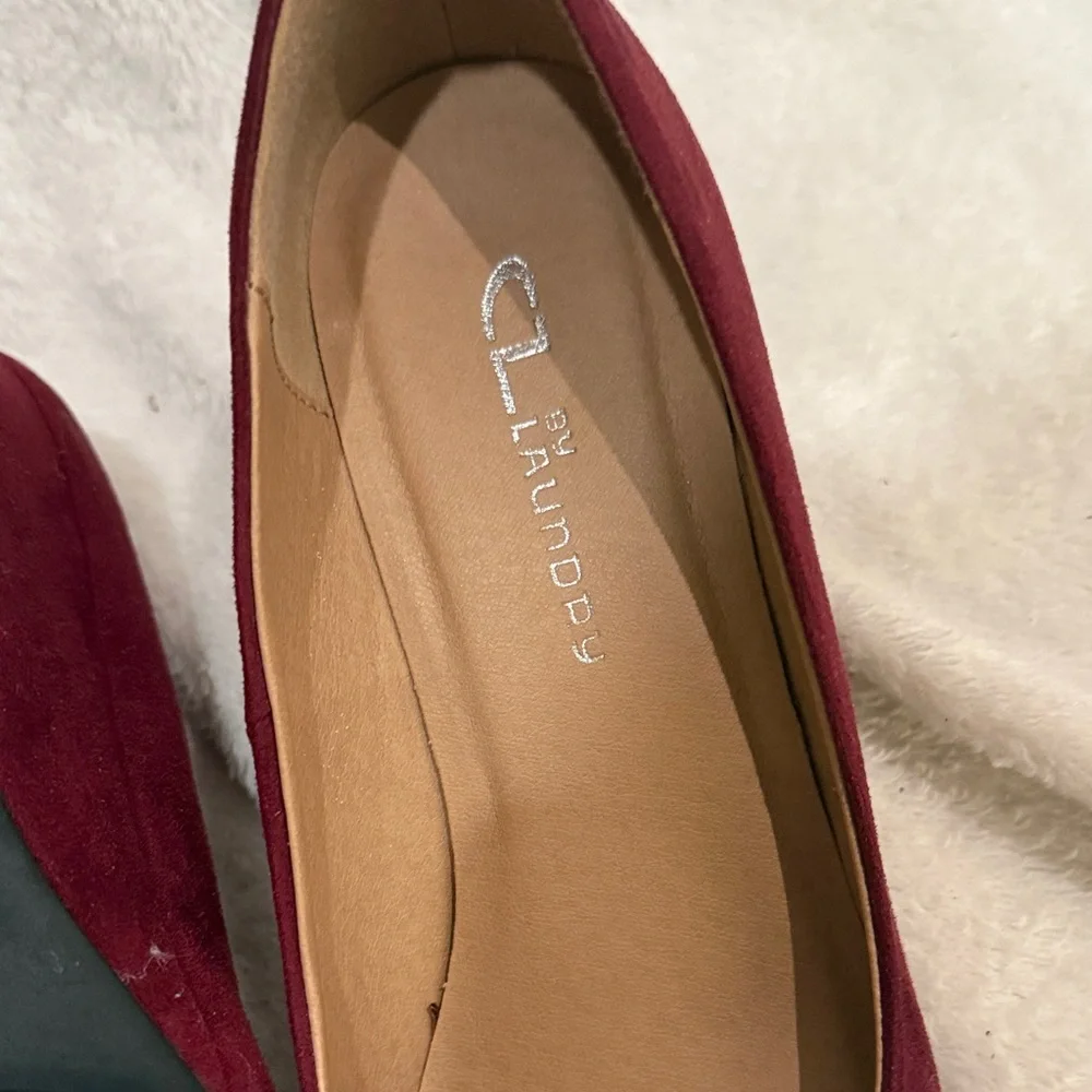 CL by Laundry suede wedge