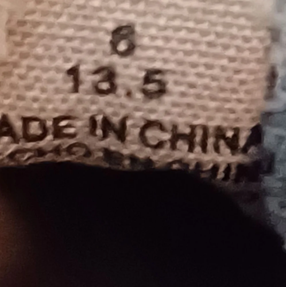 Old Navy print worn canvas
