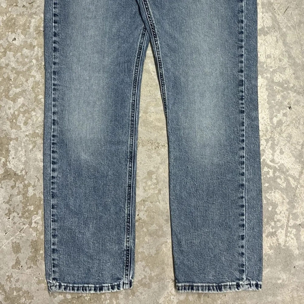 Levis levis 541