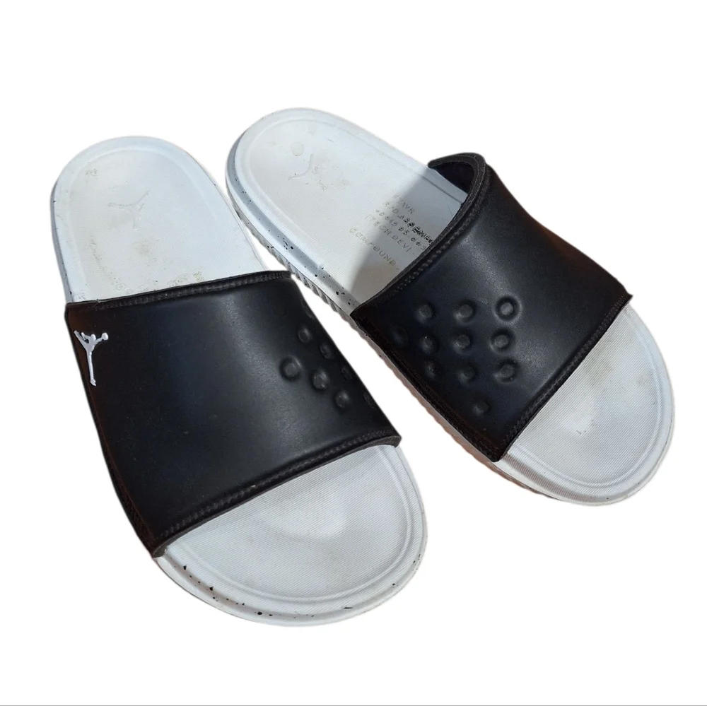 Jordan Black &  White Slide Sandals Men's 9 Summer Beach Weekends College Prep