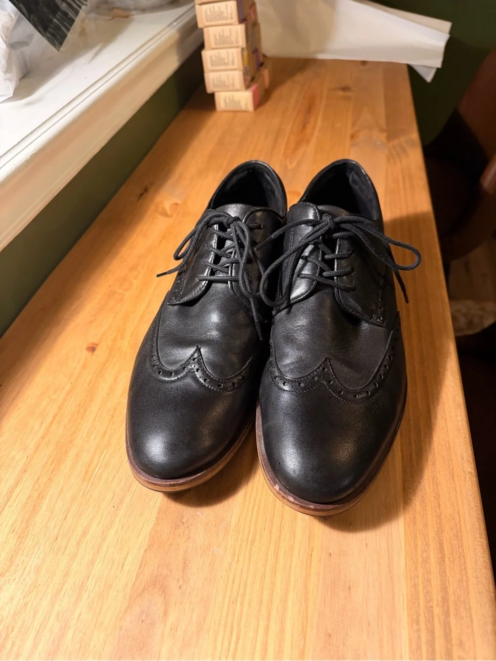 Aldo polished black