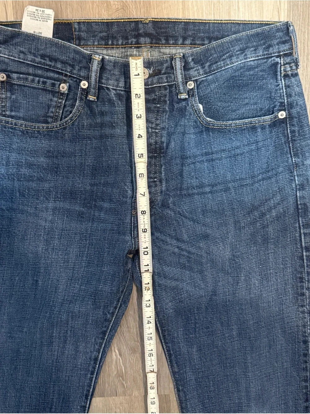 Levis straight leg