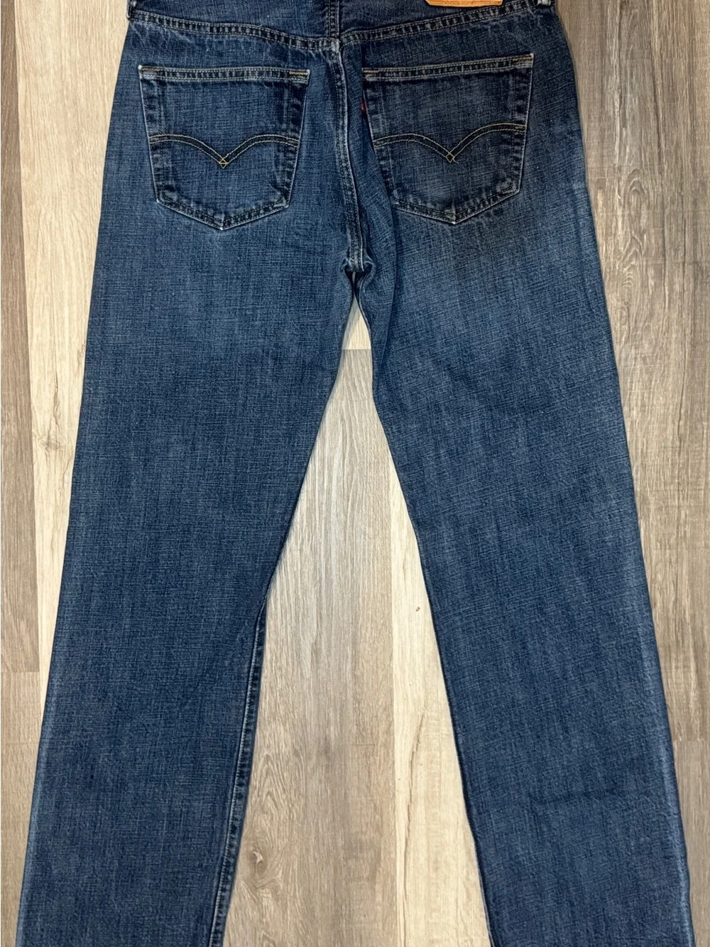 Levis straight leg