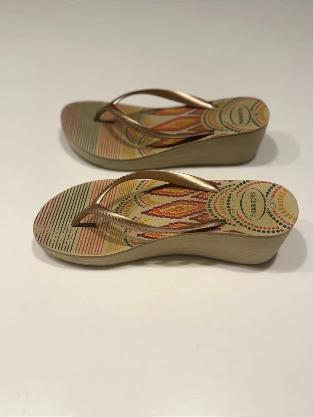 Havaianas Wedge Flip Flops - Metallic Gold EU40