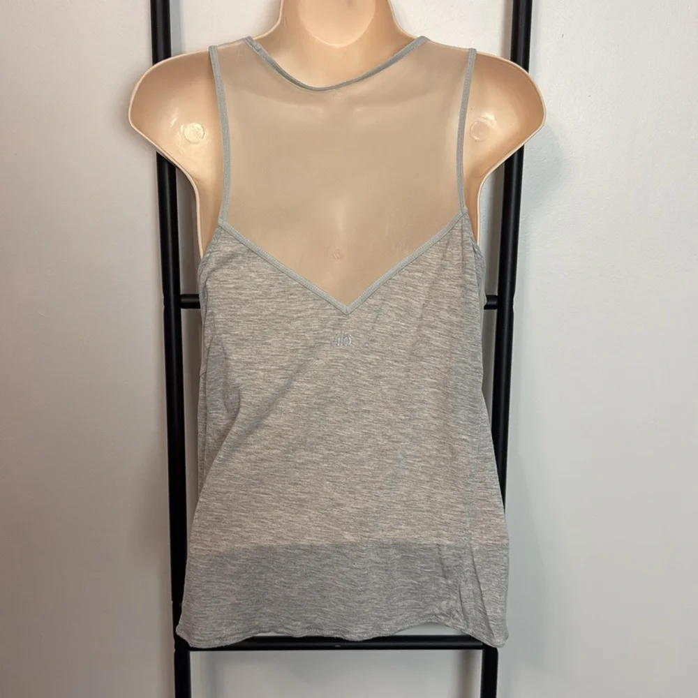 ALO Yoga athletic mesh 15