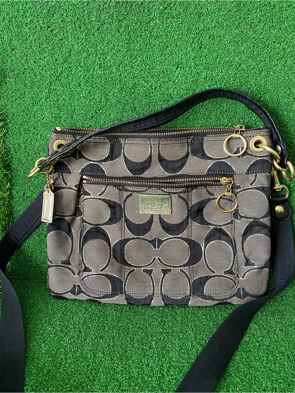 Vintage Coach #18135 Black & Gold Canvas Leather Trim Shoulder/Crossbody
