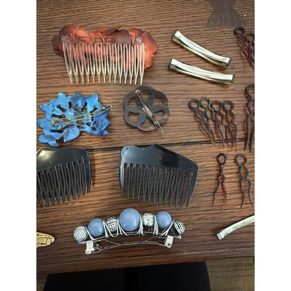 Unbranded vintage plastic