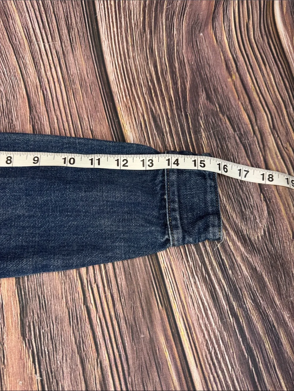 GAP button front