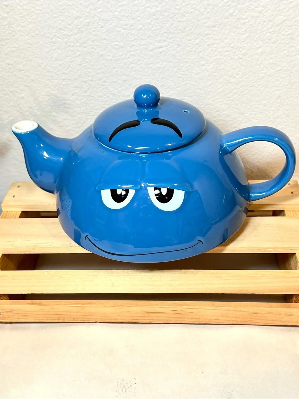 ☀️2/$20 Blue M&Ms World Teapot w Lid | Grumpy Tired Face | No Cup | EUC