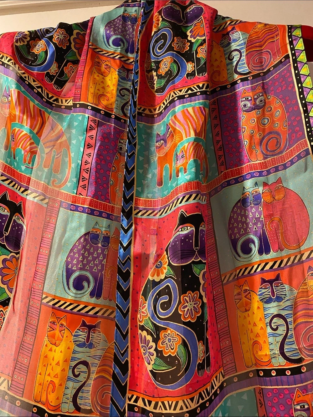 Laurel Burch 💯 silk